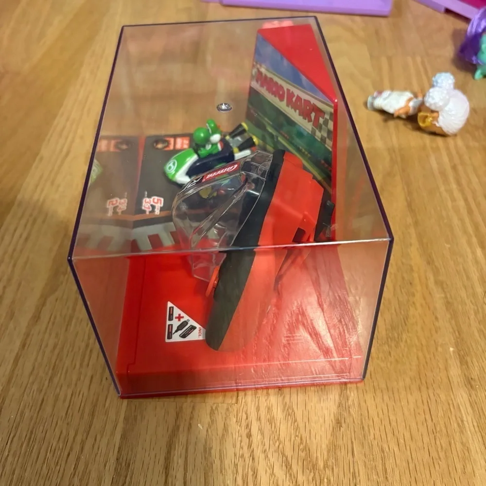 Carrera RC Nintendo Mario Kart - Yoshi 2.4 GHz Mini Remote Control Car NEW